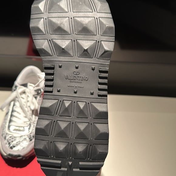 BRAND NEW never worn silver Valentino lace sneakers, size 6 1/2! - Picture 4 of 7